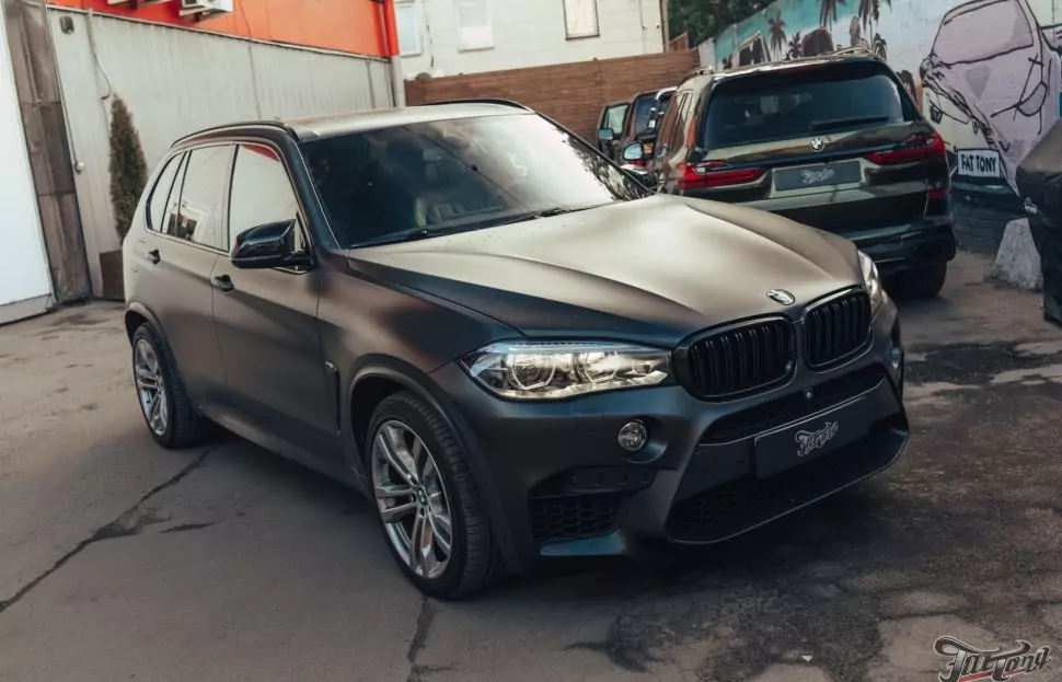 Установили на BMW X5 систему активного выхлопа Terminator! Выполнили комплексную шумоизоляцию салона и построили новую акустическую систему, провели техническое обслуживание